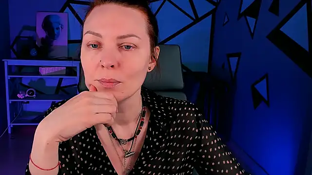 VandaRossi online show from 12-20-25, 08:06