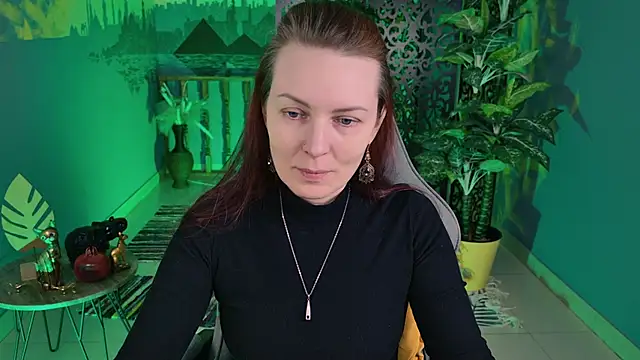 VandaRossi online show from 11-29-25, 09:09