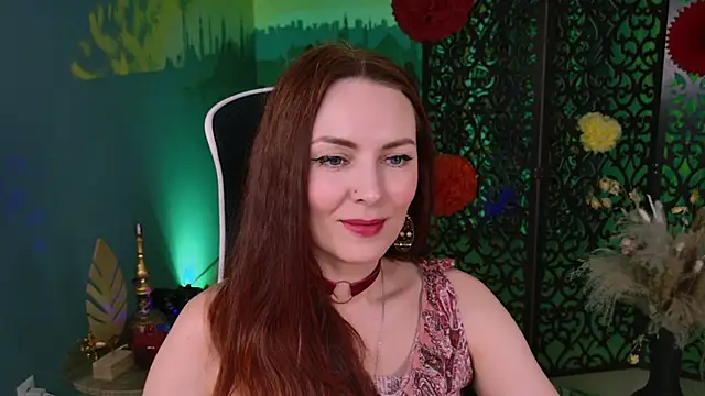 Snapshot of VandaRossi chatting on 02-28-25, 11:14 VandaRossi online show from 02-28-25, 11:14