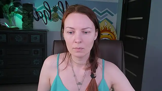 Snapshot of VandaRossi chatting on 02-19-25, 05:49 VandaRossi online show from 02-19-25, 05:49
