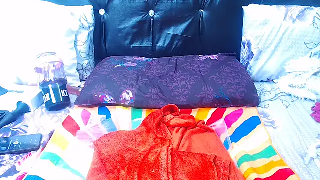 spicydiver38 online show from 11-02-25, 04:39