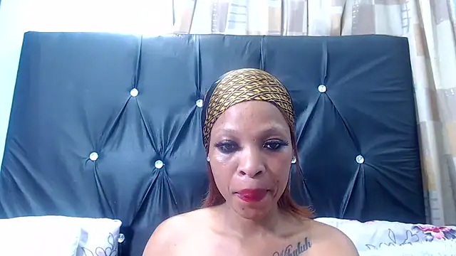 spicydiver38 online show from 11-05-25, 10:24