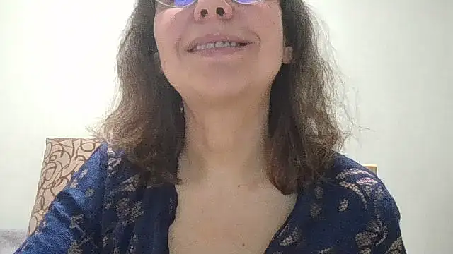 HollyJewel online show from 03-26-26, 05:22