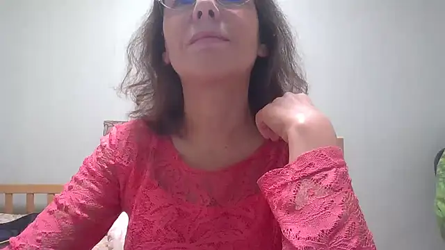 HollyJewel online show from 10-15-25, 03:42