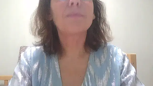 HollyJewel online show from 11-18-25, 06:44