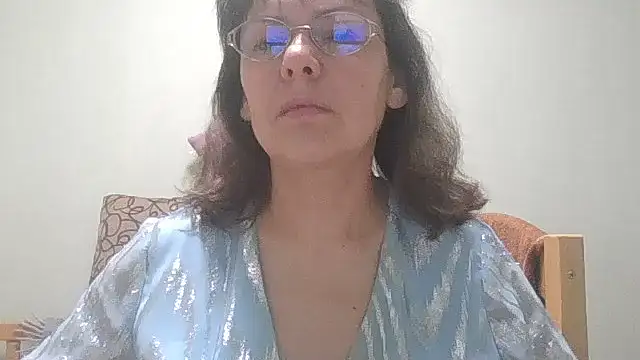 HollyJewel online show from 03-17-26, 04:43