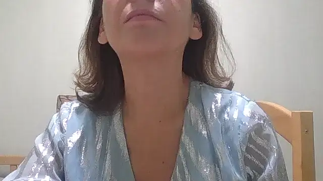 HollyJewel online show from 10-20-25, 05:35