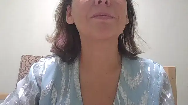 HollyJewel online show from 10-22-25, 06:51