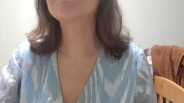 HollyJewel online show from 04-15-26, 07:58