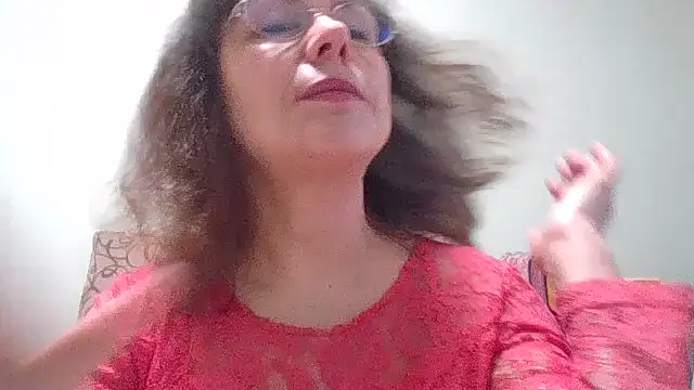 HollyJewel online show from 04-16-26, 04:19