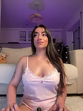 ZoeZayd online show from 04-05-26, 04:13