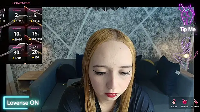 Snapshot of Liaroberts1 chatting on 07-30-26, 01:43 Liaroberts1 online show from 07-30-26, 01:43