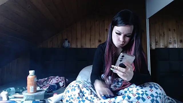 BoeseMoni1998 online show from 11-07-25, 07:57