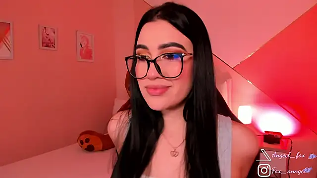 angeel fox online show from 12-20-25, 01:14