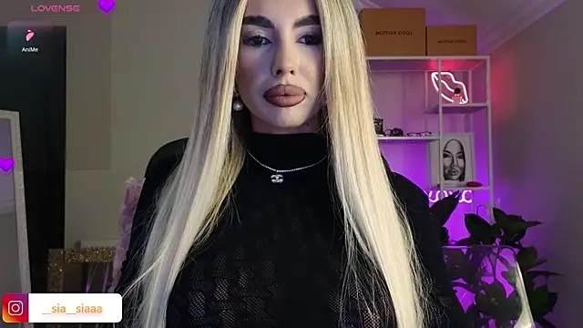 ArianaArianna online show from 04-30-26, 09:30