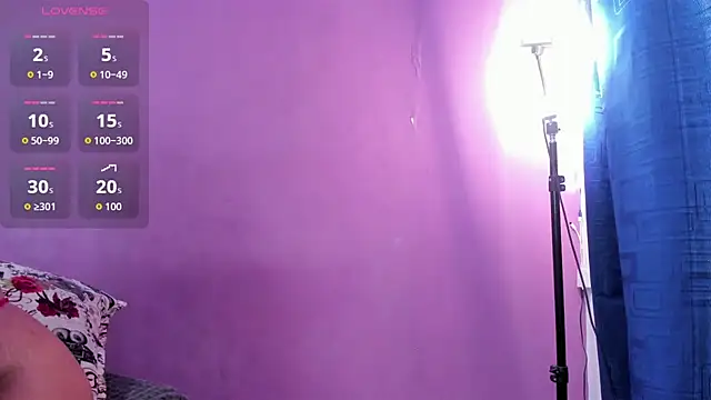 Snapshot of ambersmitx chatting on 02-08-26, 02:48 ambersmitx online show from 02-08-26, 02:48