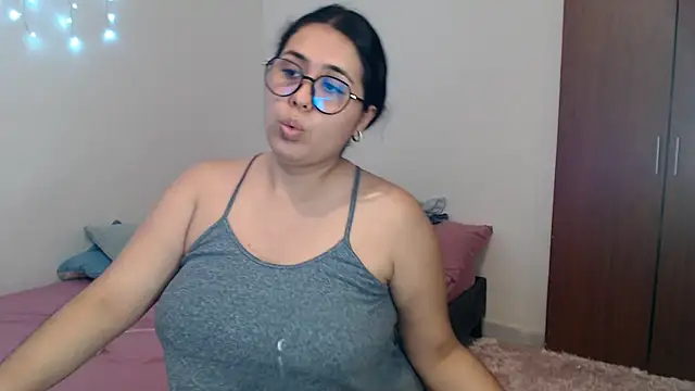 Snapshot of zaritagape21 chatting on 10-08-25, 03:19 zaritagape21 online show from 10-08-25, 03:19