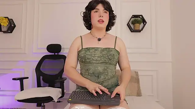 Snapshot of meloddysky chatting on 02-04-26, 04:57 meloddysky online show from 02-04-26, 04:57