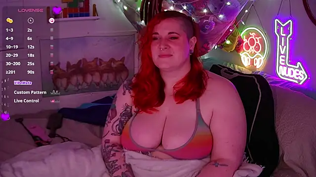 Snapshot of opalreigning chatting on 03-20-26, 08:59 opalreigning online show from 03-20-26, 08:59