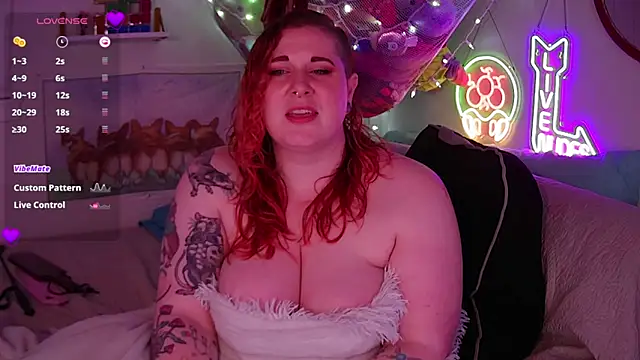 opalreigning online show from 10-25-25, 07:07