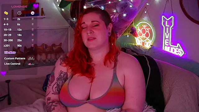 Snapshot of opalreigning chatting on 04-08-26, 09:11 opalreigning online show from 04-08-26, 09:11