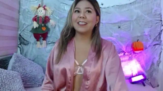 AriannaTorres online show from 10-20-25, 12:06