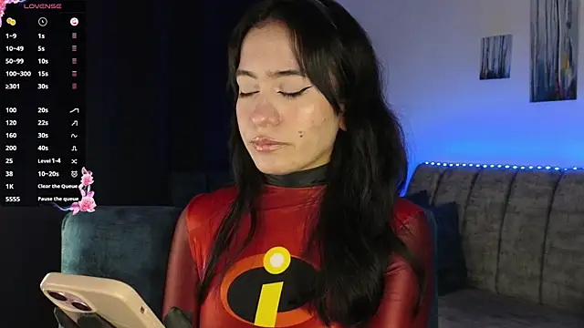 Snapshot of ZaraDames_ chatting on 11-15-25, 02:26 ZaraDames online show from 11-15-25, 02:26