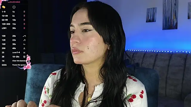 Snapshot of ZaraDames_ chatting on 11-22-25, 04:11 ZaraDames online show from 11-22-25, 04:11