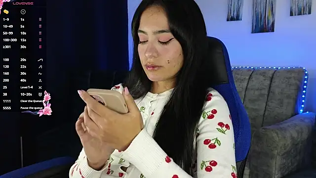 Snapshot of ZaraDames_ chatting on 01-11-26, 03:13 ZaraDames online show from 01-11-26, 03:13