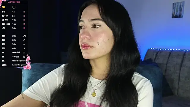 Snapshot of ZaraDames_ chatting on 11-23-25, 03:27 ZaraDames online show from 11-23-25, 03:27