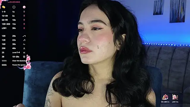 Snapshot of ZaraDames_ chatting on 12-14-25, 03:24 ZaraDames online show from 12-14-25, 03:24