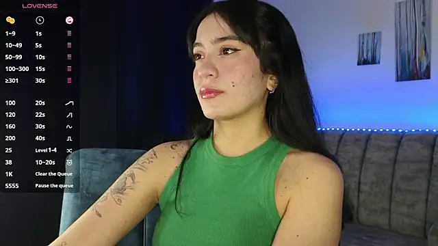 Snapshot of ZaraDames_ chatting on 10-21-25, 03:17 ZaraDames online show from 10-21-25, 03:17