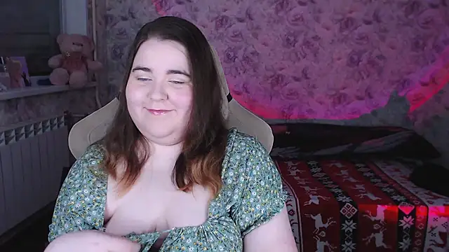 Estelle Hicks online show from 02-22-26, 06:42