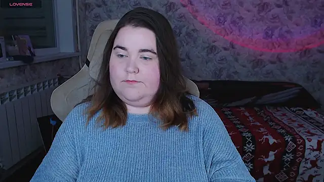 Estelle Hicks online show from 11-28-25, 06:08