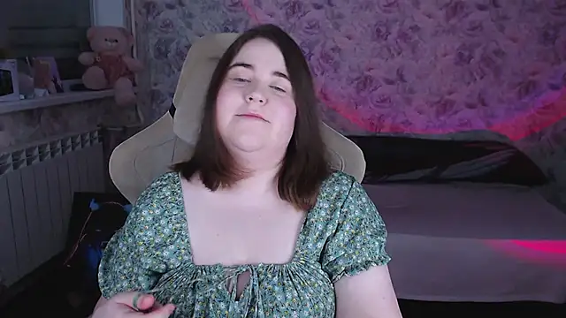 Estelle Hicks online show from 04-28-26, 06:56
