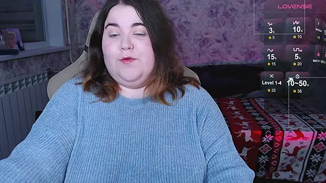 Estelle Hicks online show from 11-08-25, 06:33