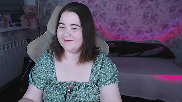 Estelle Hicks online show from 03-25-26, 06:40