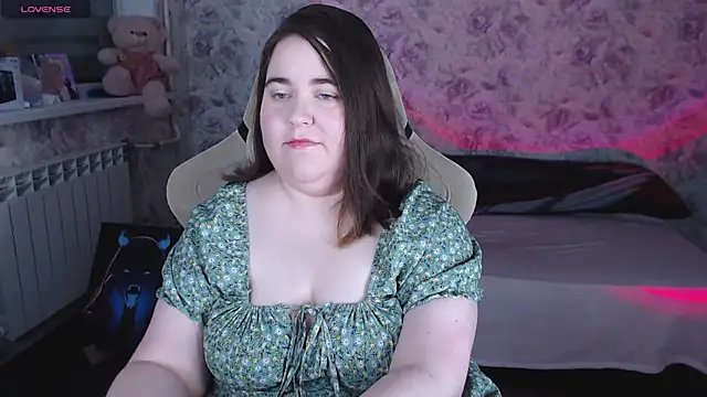 Estelle Hicks online show from 04-29-26, 07:09