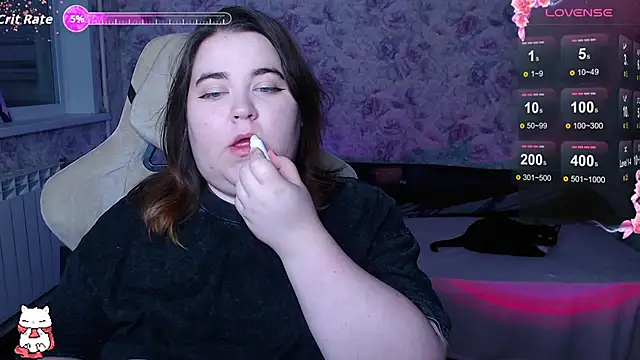 Estelle Hicks online show from 09-19-25, 06:12