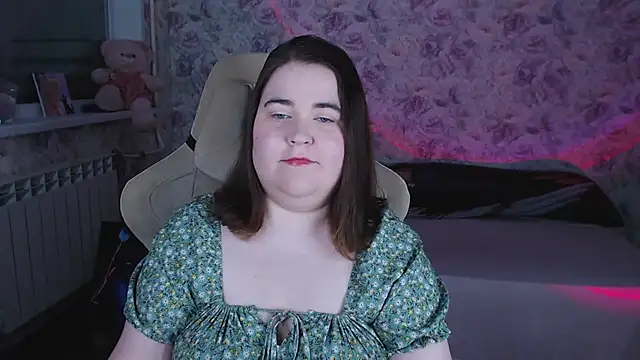 Estelle Hicks online show from 04-23-26, 06:53