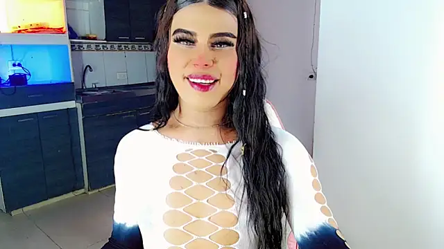 Snapshot of LittleEmmaa chatting on 02-26-26, 05:02 LittleEmmaa online show from 02-26-26, 05:02