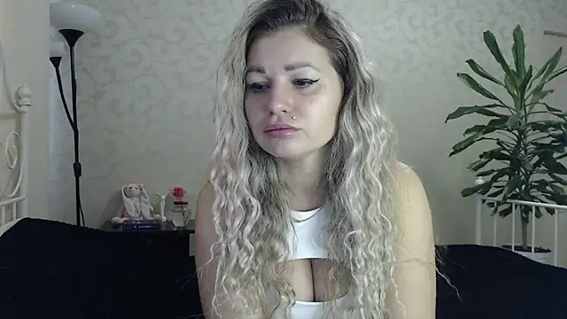 ShyEvaa online show from 09-21-25, 05:01