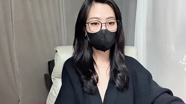  minji bae online show from 12-23-25, 08:02