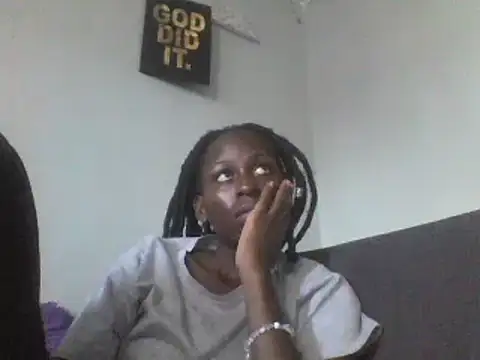 Snapshot of chilliedoug chatting on 12-15-24, 01:54 chilliedoug online show from 12-15-24, 01:54
