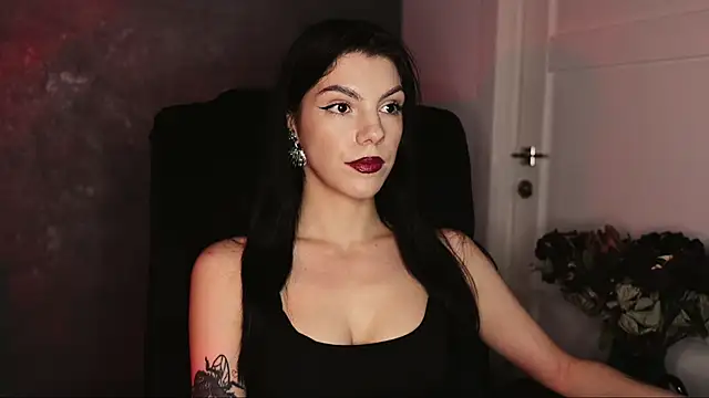 Snapshot of mistress__rochelle chatting on 10-03-25, 01:12 mistress rochelle online show from 10-03-25, 01:12