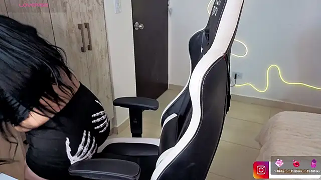 Victoryyy  online show from 02-26-26, 10:43