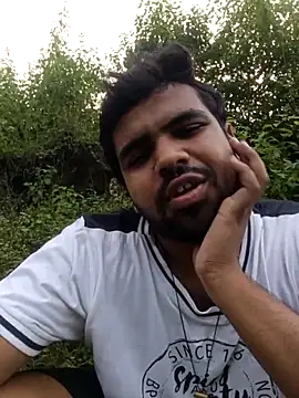 Snapshot of MeFeellove chatting on 10-07-25, 01:06 MeFeellove online show from 10-07-25, 01:06