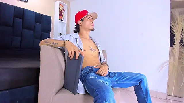 Jhonn Rhyss online show from 11-30-25, 07:36