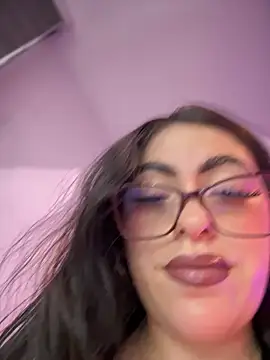 Snapshot of KatteWise chatting on 02-04-26, 10:27 KatteWise online show from 02-04-26, 10:27