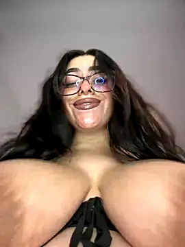 Snapshot of KatteWise chatting on 11-16-25, 01:10 KatteWise online show from 11-16-25, 01:10